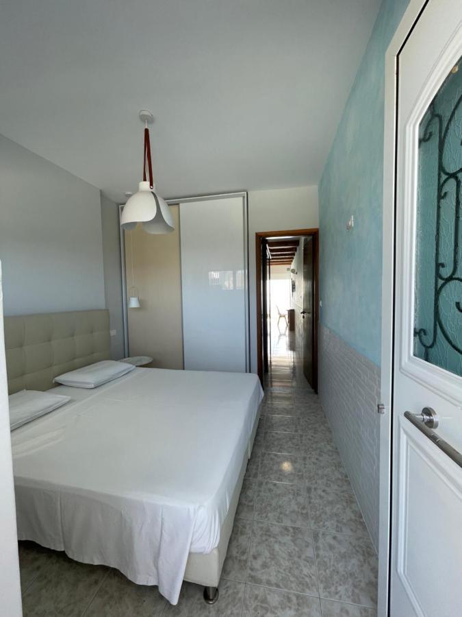 Skizenas Waterfront Apartments Haraki Exterior photo