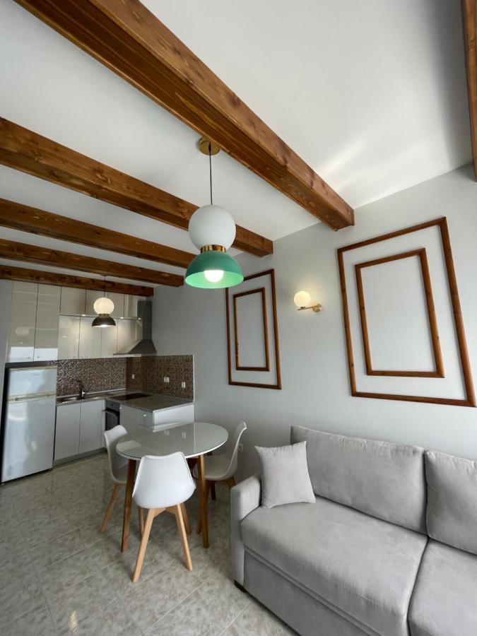 Skizenas Waterfront Apartments Haraki Exterior photo