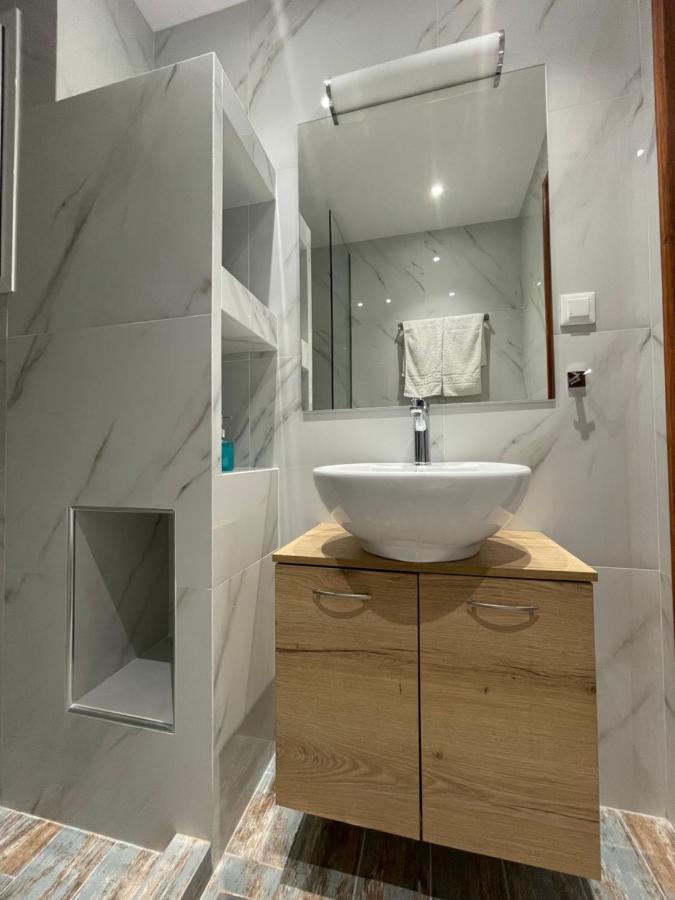 Skizenas Waterfront Apartments Haraki Exterior photo